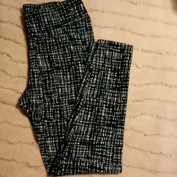 Leggings LuLaRoe 2 pairs Tall and curvy one size Form Fitting Buttery - Picture 4 of 11
